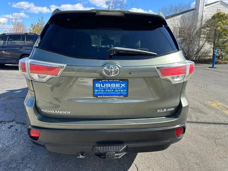 2016 Toyota Highlander - Image 5 of 12