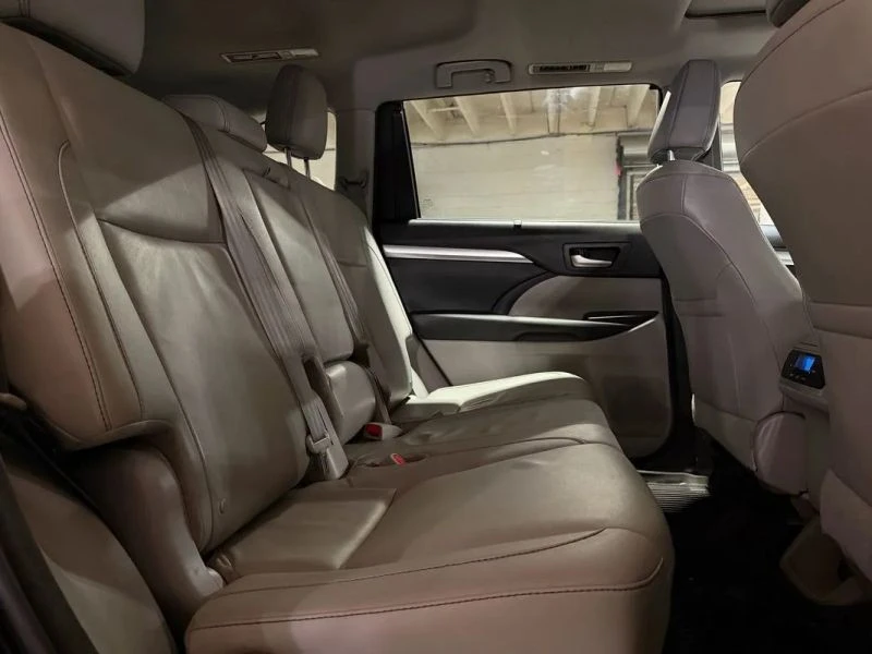 2016 Toyota Highlander - Image 12 of 12