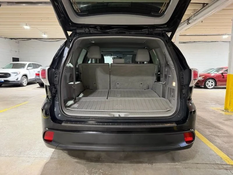 2016 Toyota Highlander - Image 7 of 12