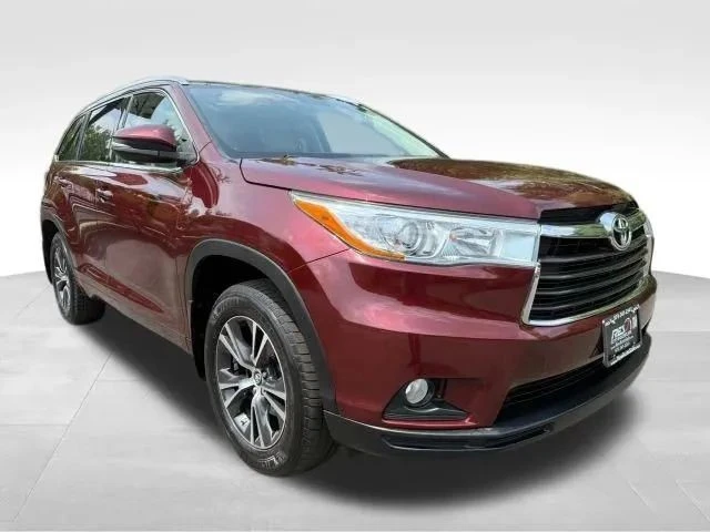 2016 Toyota Highlander - Image 8 of 12