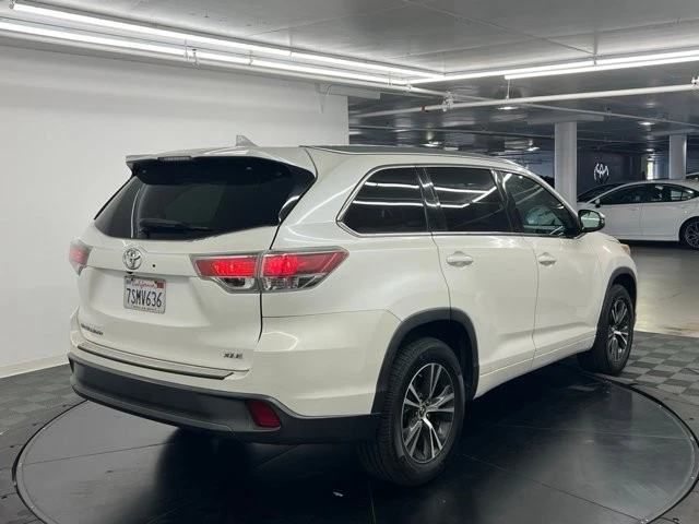 2016 Toyota Highlander - Image 3 of 10