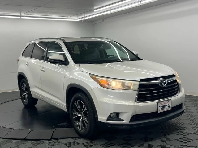 2016 Toyota Highlander - Image 2 of 10