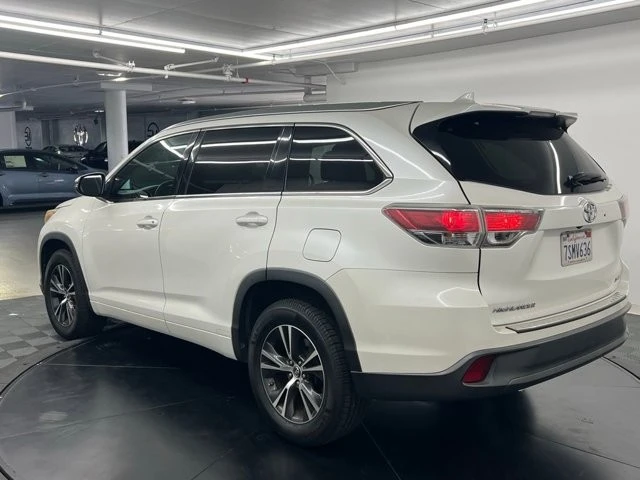 2016 Toyota Highlander - Image 4 of 10