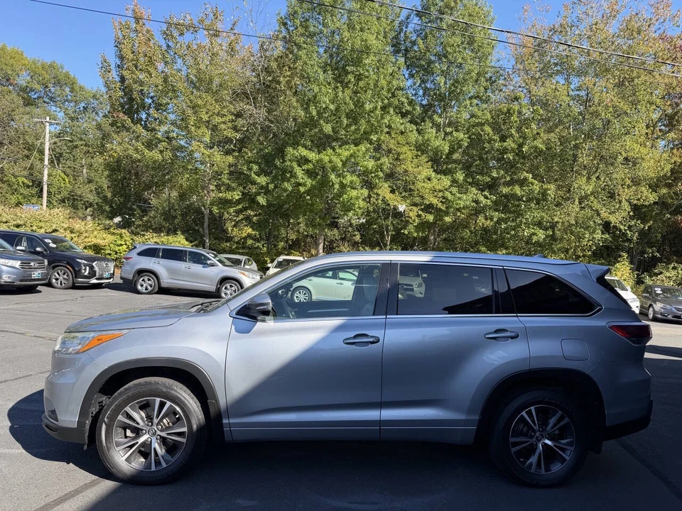 2016 Toyota Highlander - Image 9 of 21