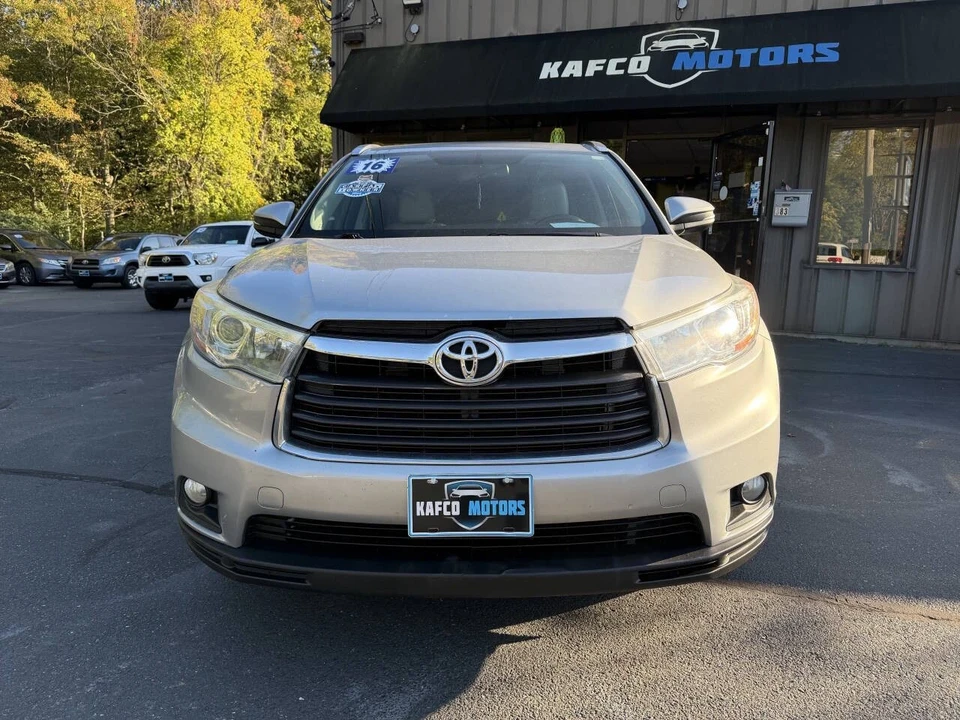 2016 Toyota Highlander - Image 3 of 21