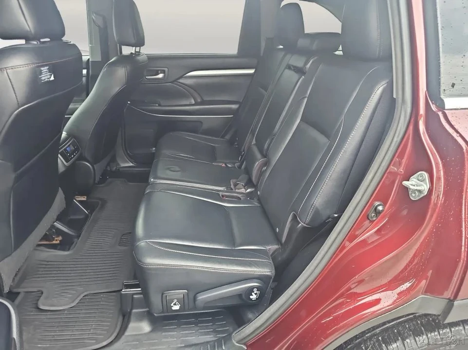 2016 Toyota Highlander - Image 14 of 21