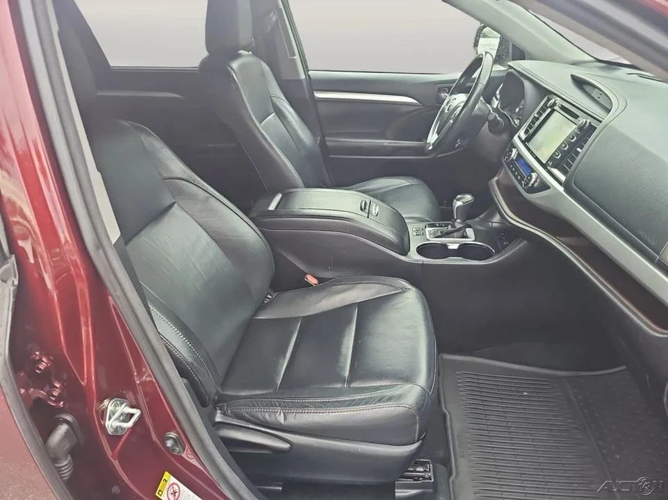 2016 Toyota Highlander - Image 19 of 21