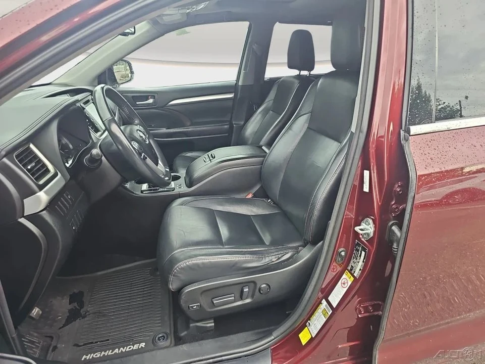 2016 Toyota Highlander - Image 8 of 21