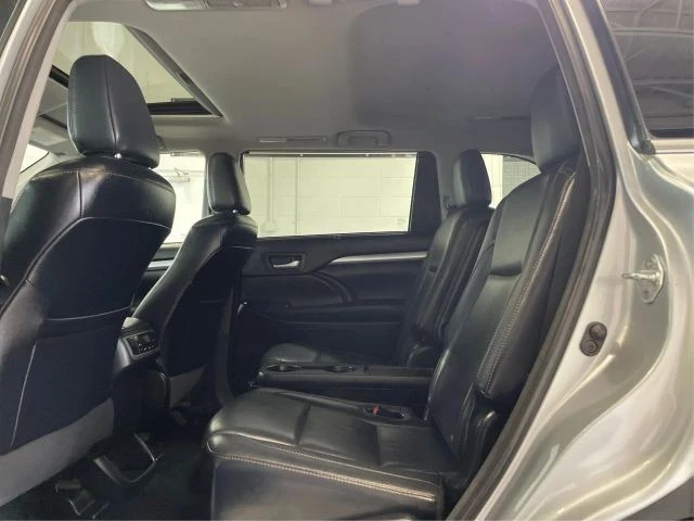 2016 Toyota Highlander - Image 10 of 12