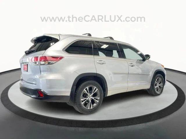 2016 Toyota Highlander - Image 7 of 12