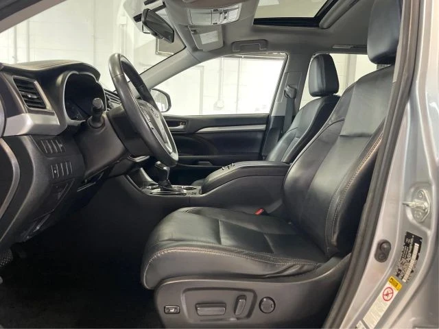 2016 Toyota Highlander - Image 9 of 12