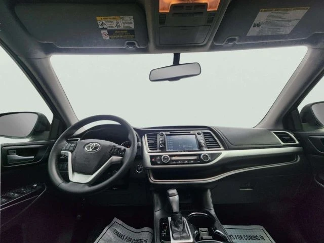 2016 Toyota Highlander - Image 18 of 21