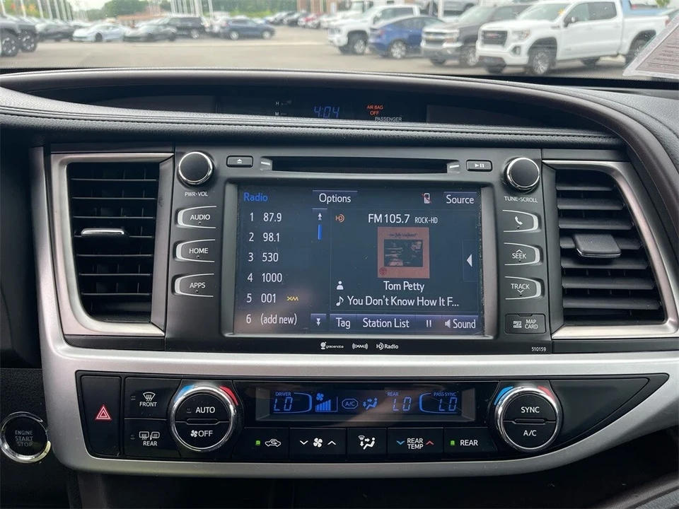 2016 Toyota Highlander - Image 19 of 21