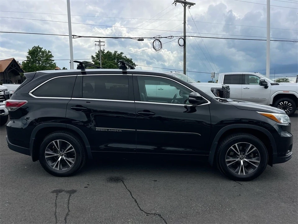 2016 Toyota Highlander - Image 6 of 12