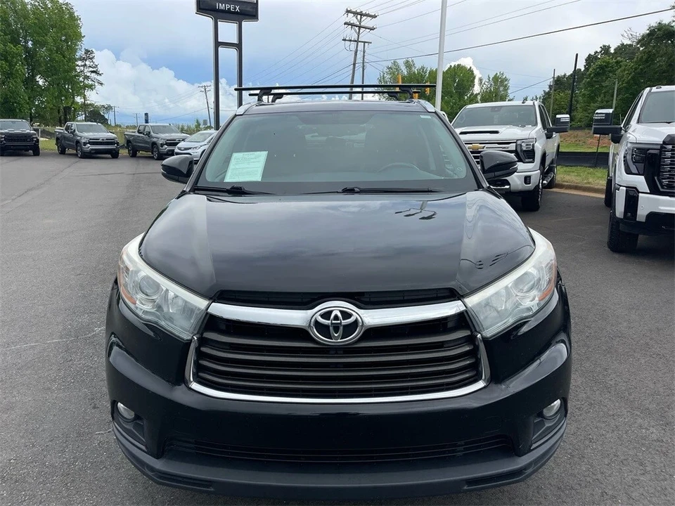 2016 Toyota Highlander - Image 8 of 12