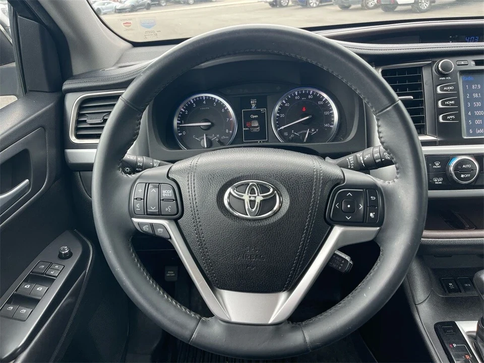 2016 Toyota Highlander - Image 15 of 21