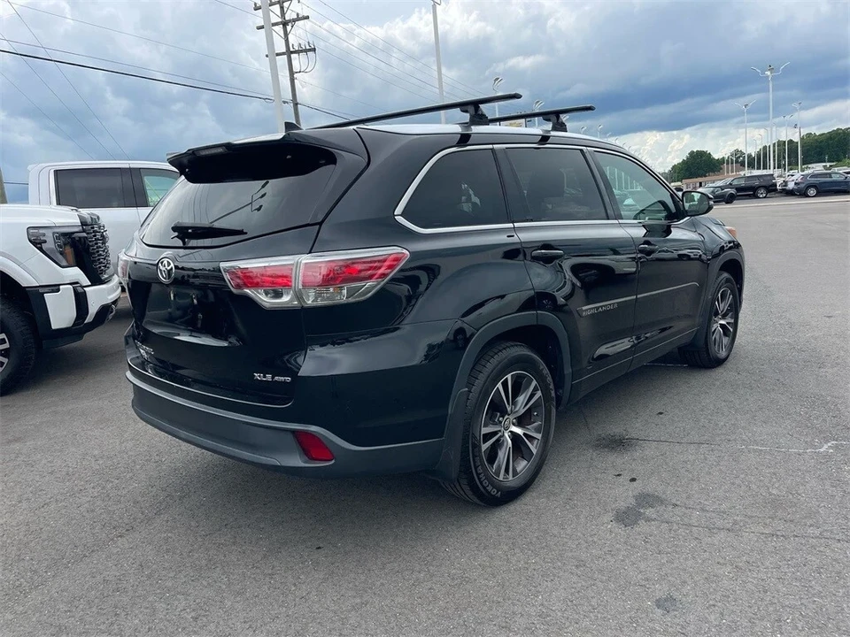 2016 Toyota Highlander - Image 5 of 12