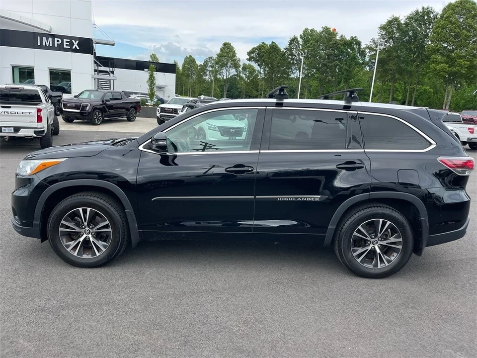 2016 Toyota Highlander - Image 2 of 12