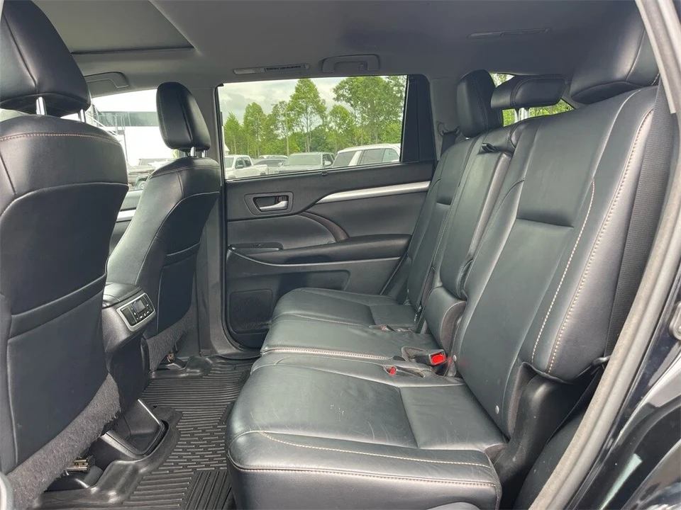 2016 Toyota Highlander - Image 12 of 12