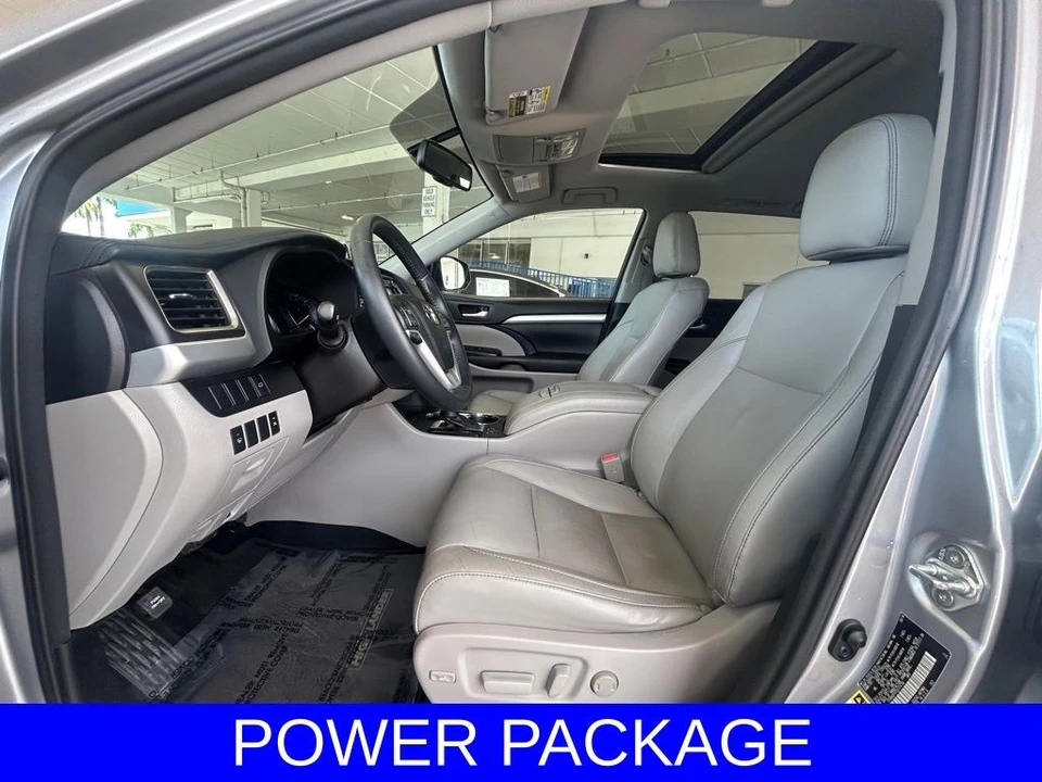 2016 Toyota Highlander - Image 9 of 12