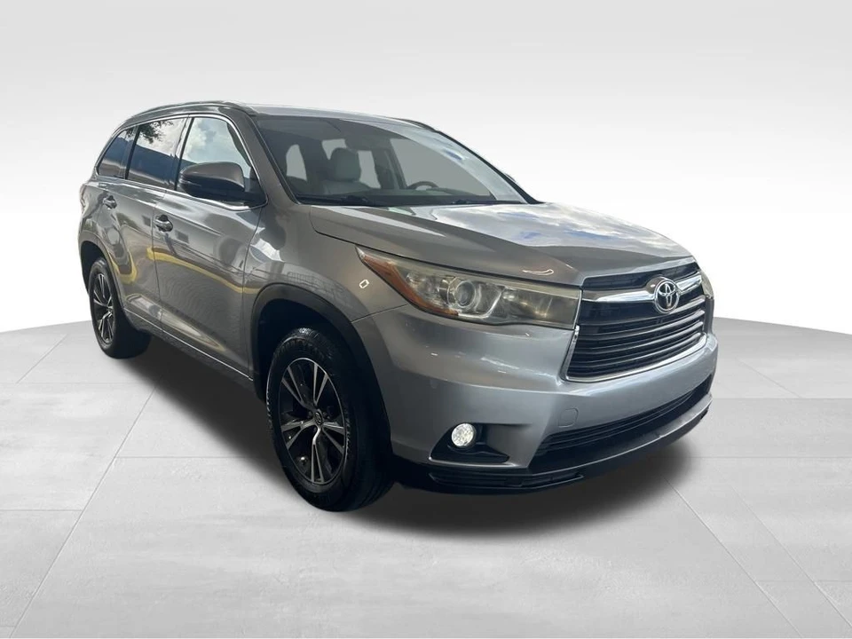 2016 Toyota Highlander - Image 2 of 12