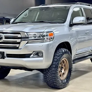 2016 Toyota Land Cruiser 200
