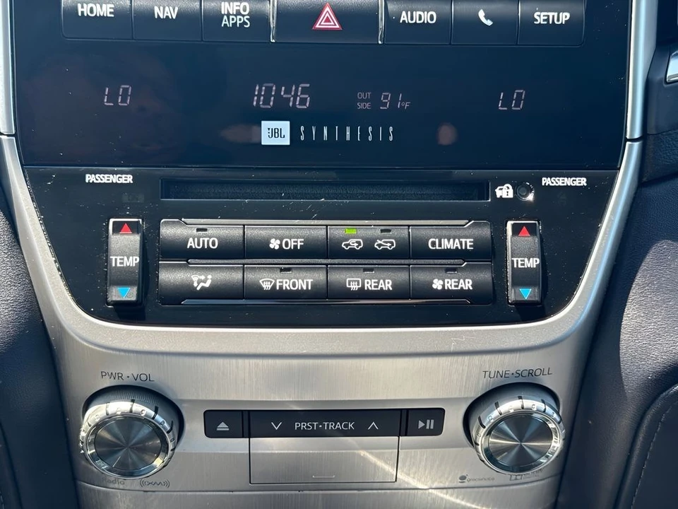 2016 Toyota J200 Land Cruiser - Image 13 of 28
