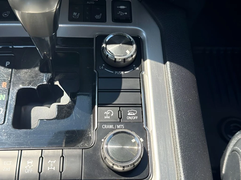 2016 Toyota J200 Land Cruiser - Image 18 of 28