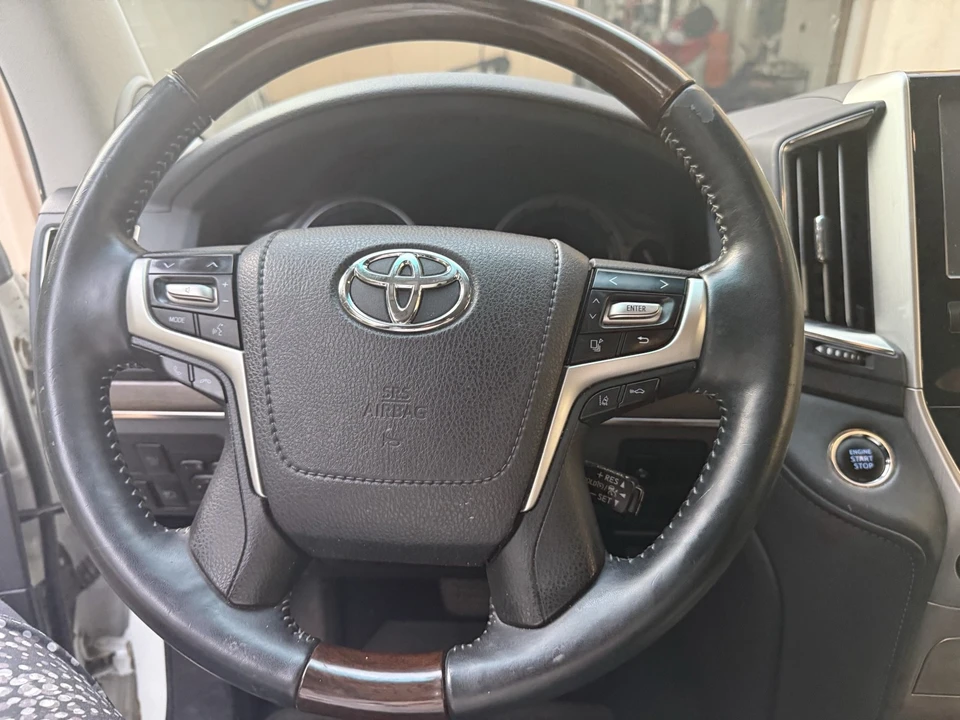 2016 Toyota J200 Land Cruiser - Image 7 of 8