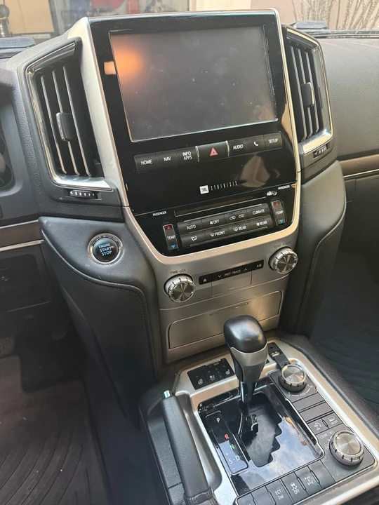 2016 Toyota J200 Land Cruiser - Image 8 of 8