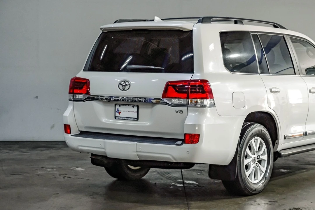 2016 Toyota J200 Land Cruiser - Image 13 of 31
