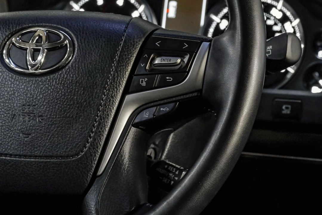 2016 Toyota J200 Land Cruiser - Image 25 of 31