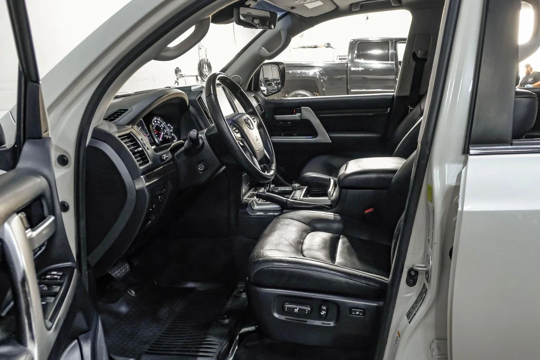 2016 Toyota J200 Land Cruiser - Image 4 of 31