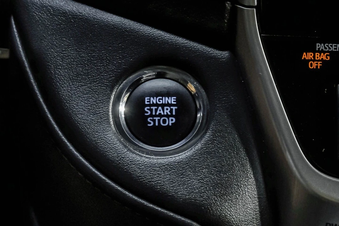 2016 Toyota J200 Land Cruiser - Image 28 of 31