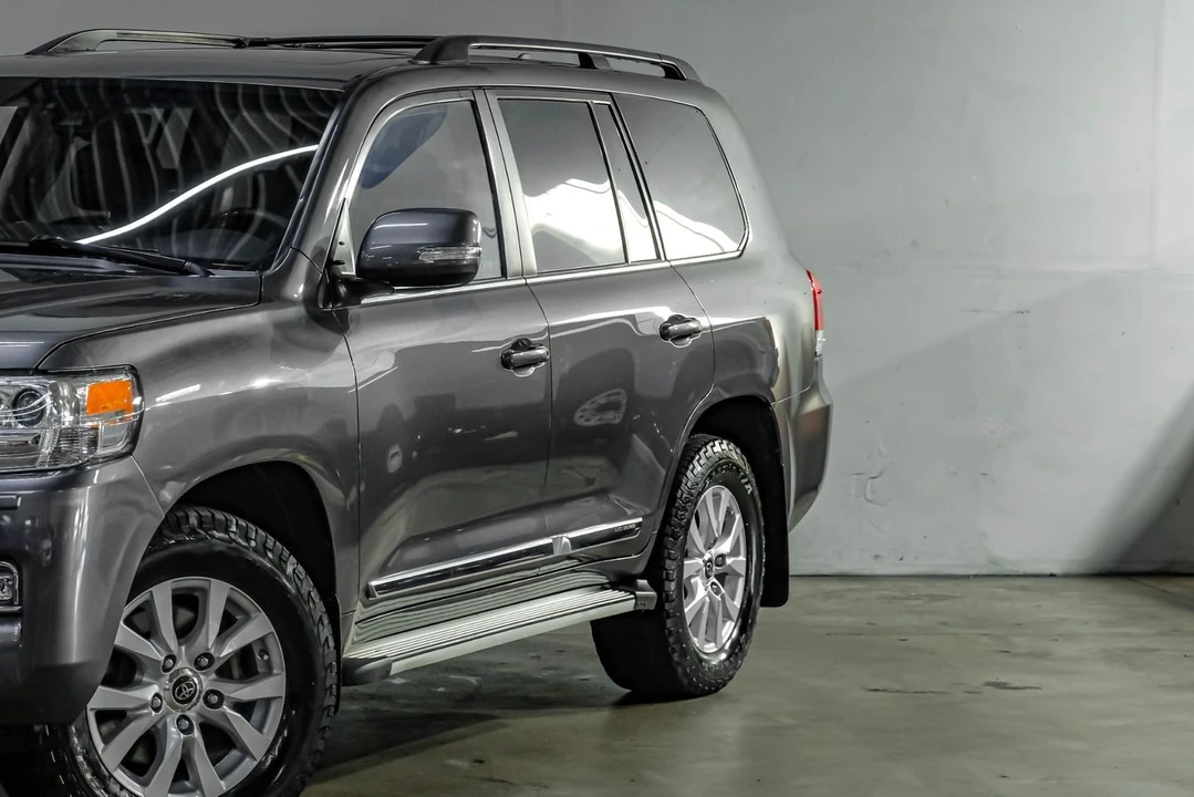 2016 Toyota J200 Land Cruiser - Image 10 of 31