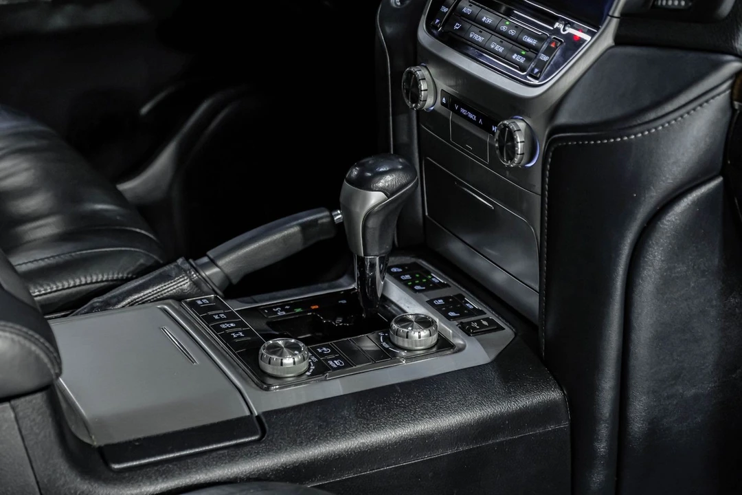2016 Toyota J200 Land Cruiser - Image 31 of 31