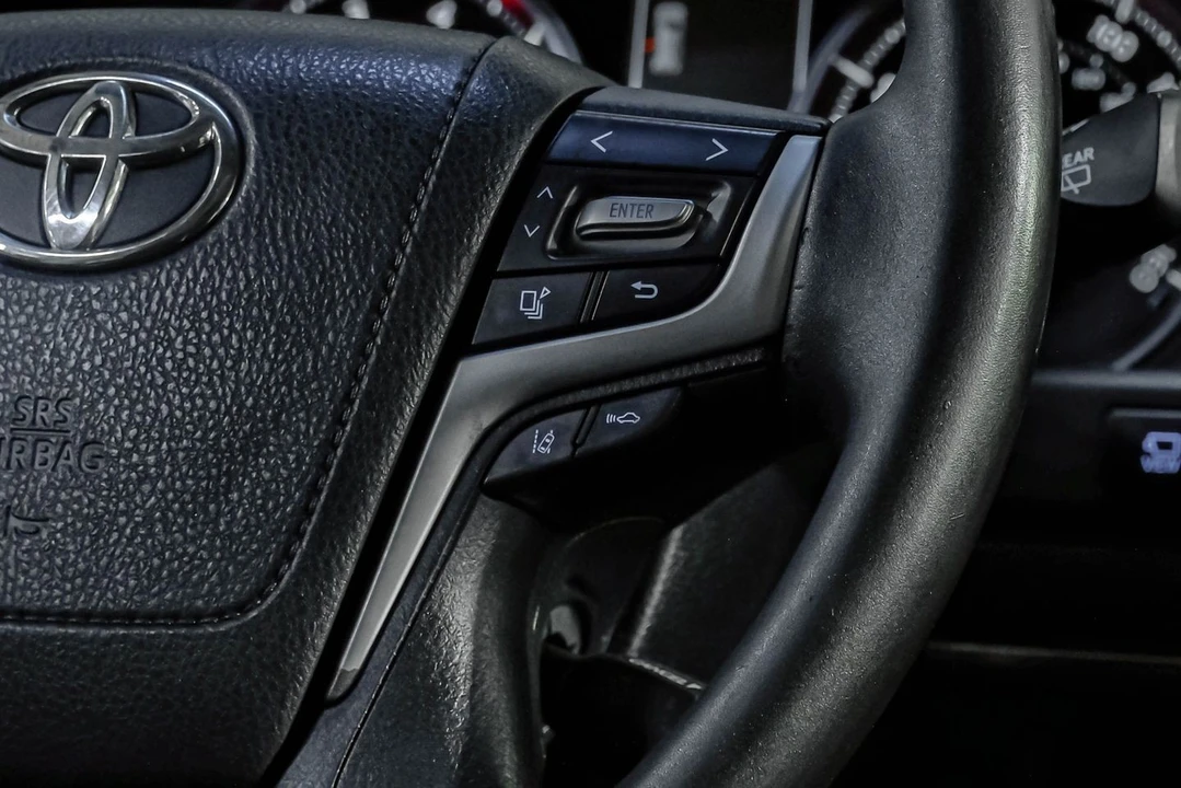2016 Toyota J200 Land Cruiser - Image 25 of 31