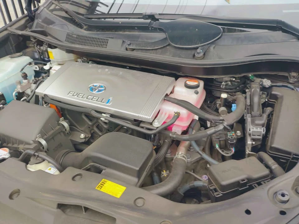 2016 Toyota Mirai - Image 10 of 12