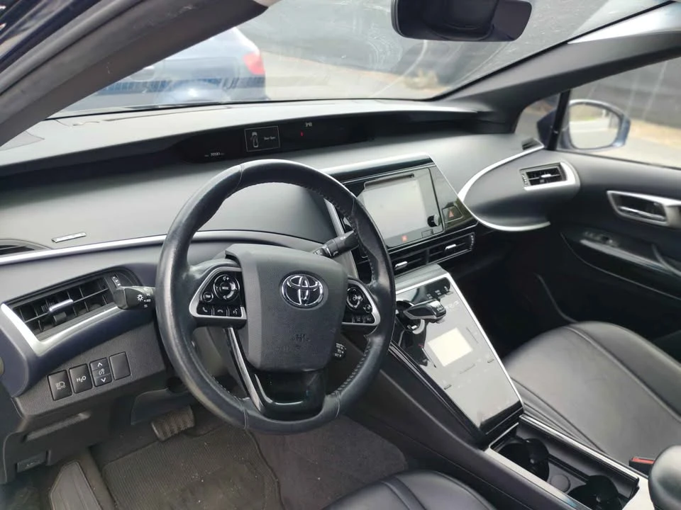 2016 Toyota Mirai - Image 4 of 12