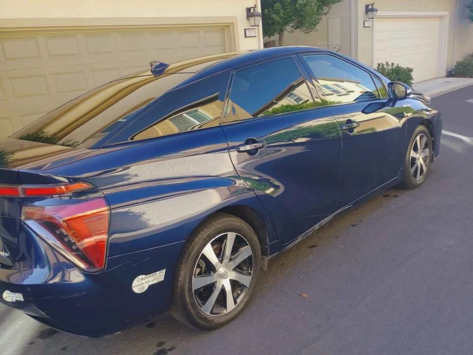 2016 Toyota Mirai - Image 2 of 15