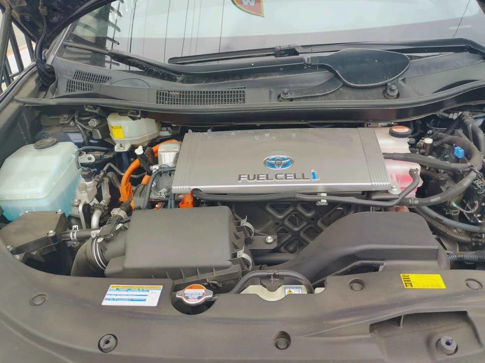 2016 Toyota Mirai - Image 9 of 12