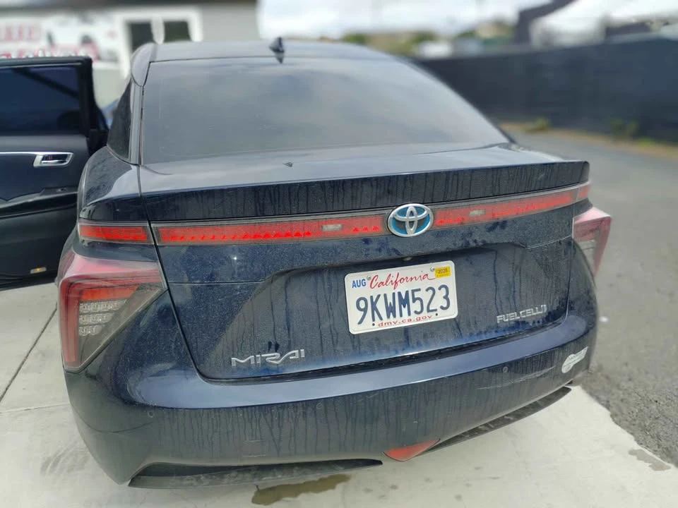 2016 Toyota Mirai - Image 2 of 12