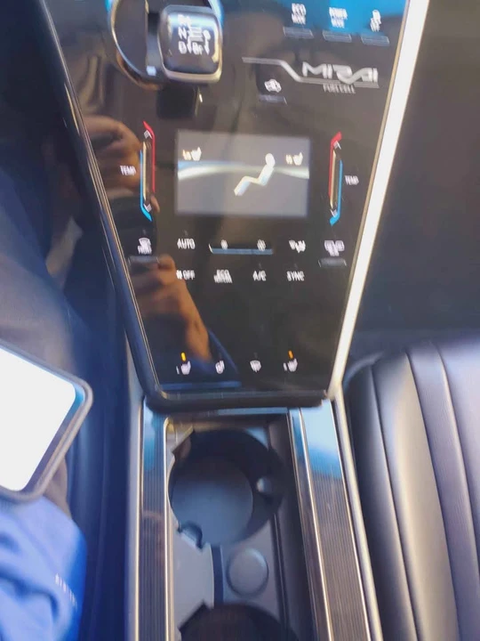 2016 Toyota Mirai - Image 5 of 15