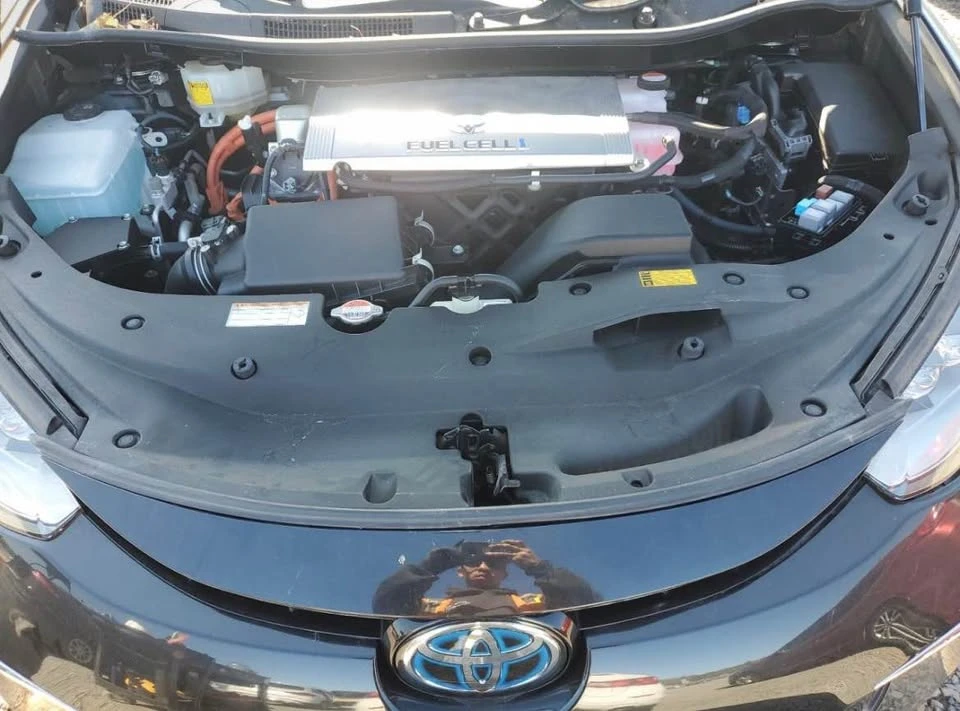 2016 Toyota Mirai - Image 11 of 12