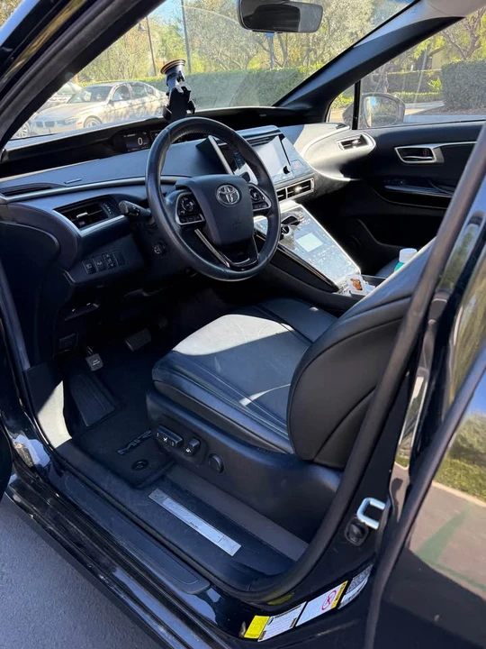2016 Toyota Mirai - Image 2 of 10