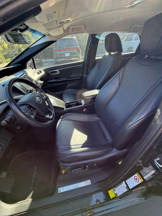 2016 Toyota Mirai - Image 5 of 10
