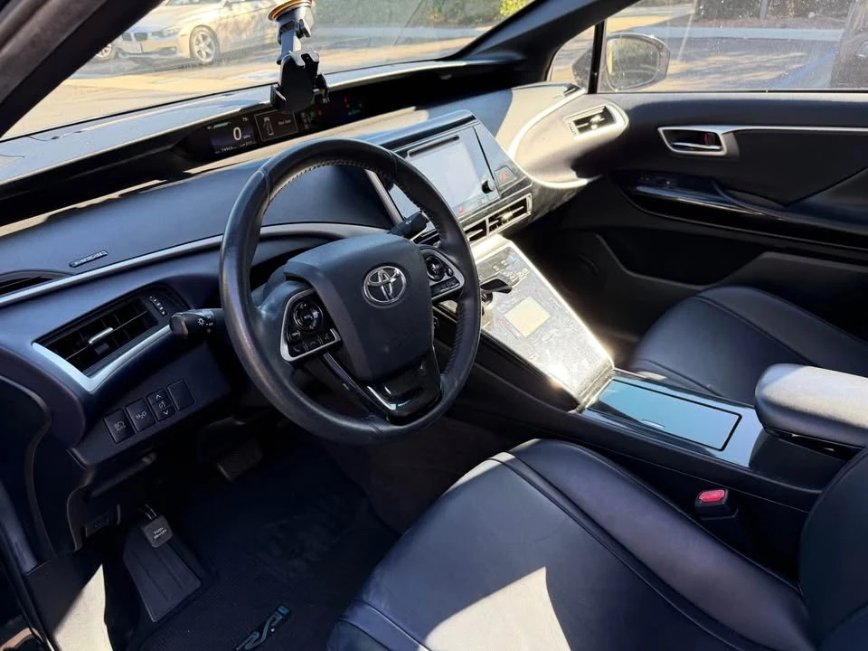 2016 Toyota Mirai - Image 8 of 10