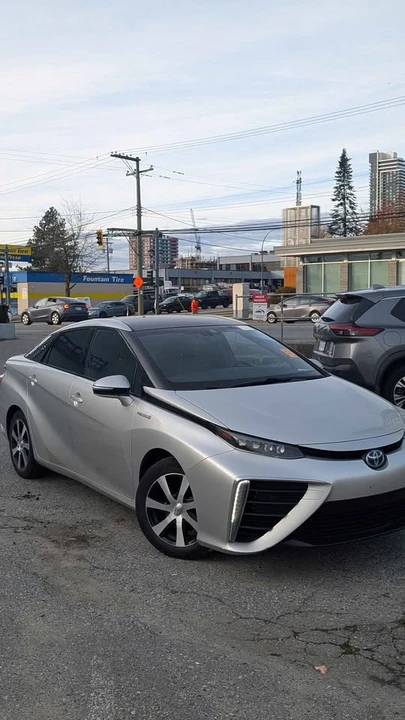 2016 Toyota Mirai - Image 4 of 8
