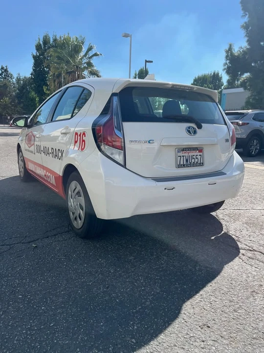 2016 Toyota Prius - Image 4 of 12