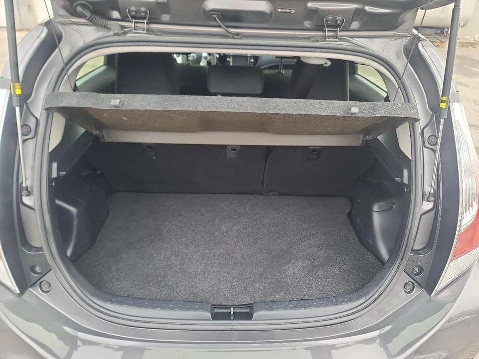 2016 Toyota Prius 4th Gen - Image 12 of 20